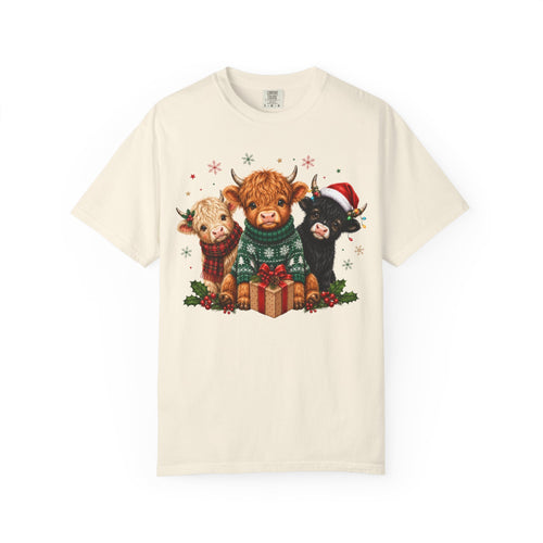 Christmas Highland Cattle Trio T-Shirt — Cute Cow Holiday Tee